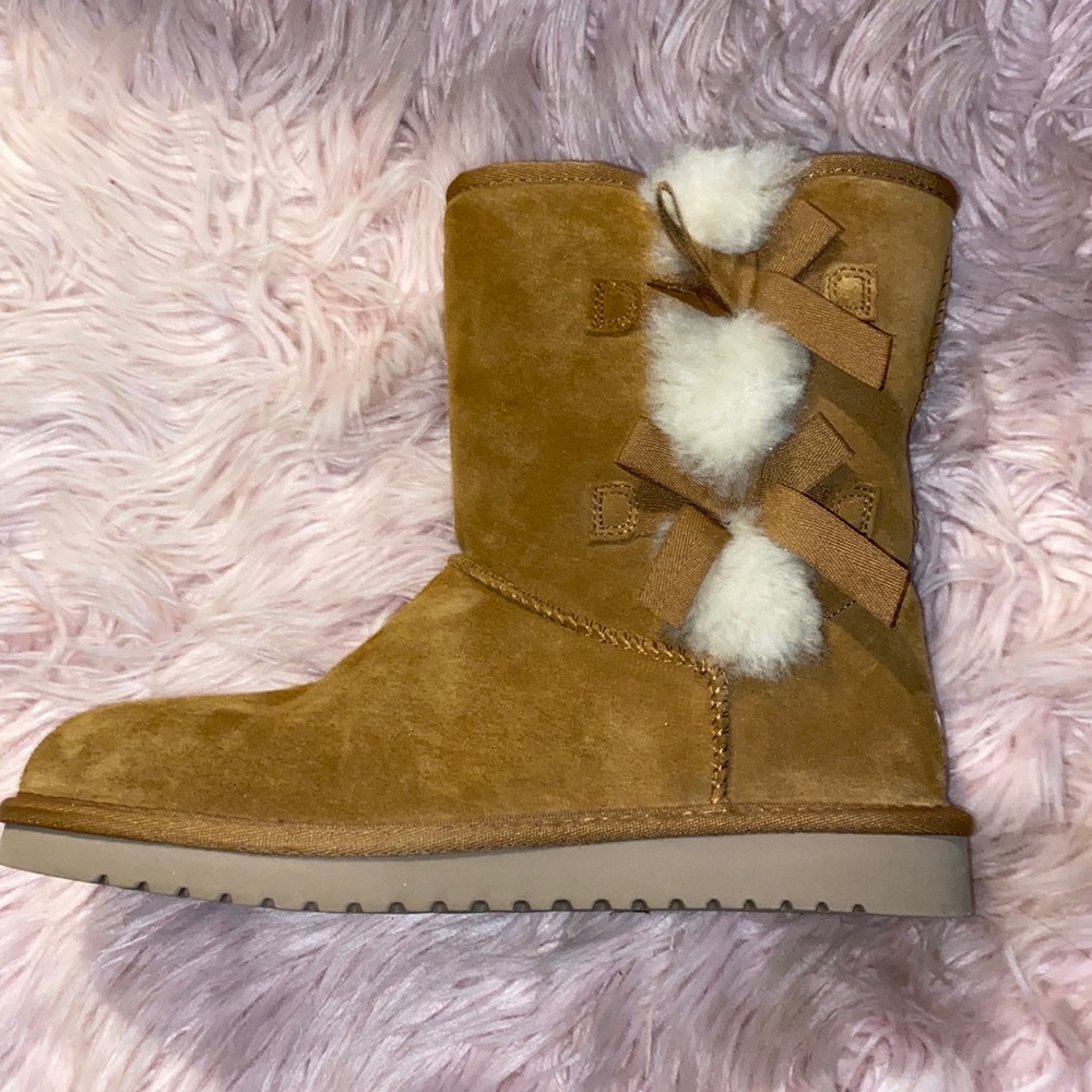 Victoria Short Koolaburra by UGG Boots, Womens 8